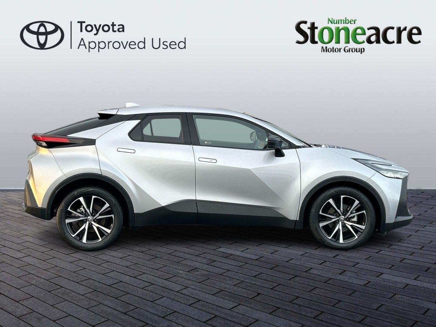 Used Toyota C-HR 2024 for sale - 76825151: Photo 2
