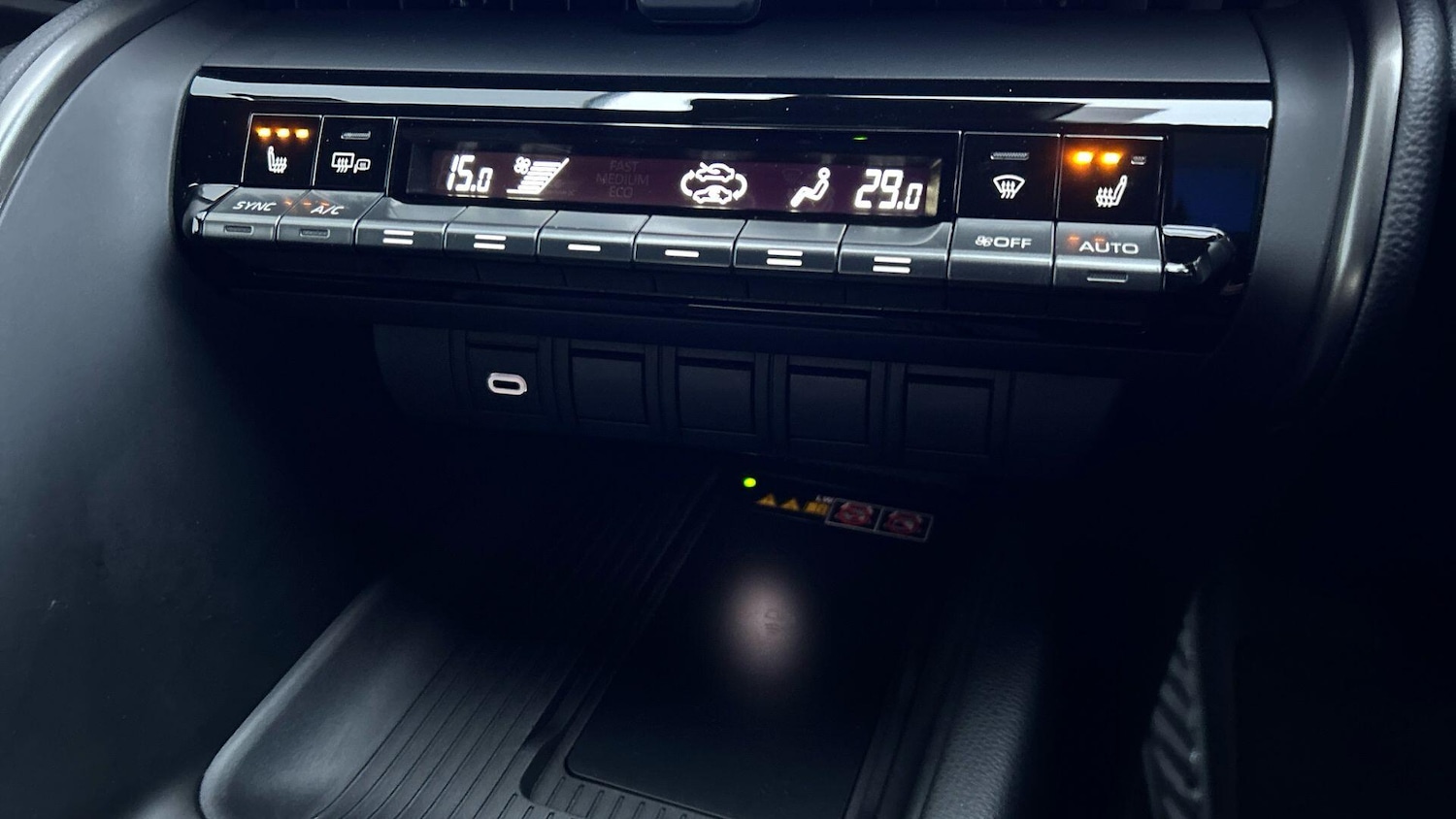 Used Toyota C-HR 2024 for sale - 76825151: Photo 29