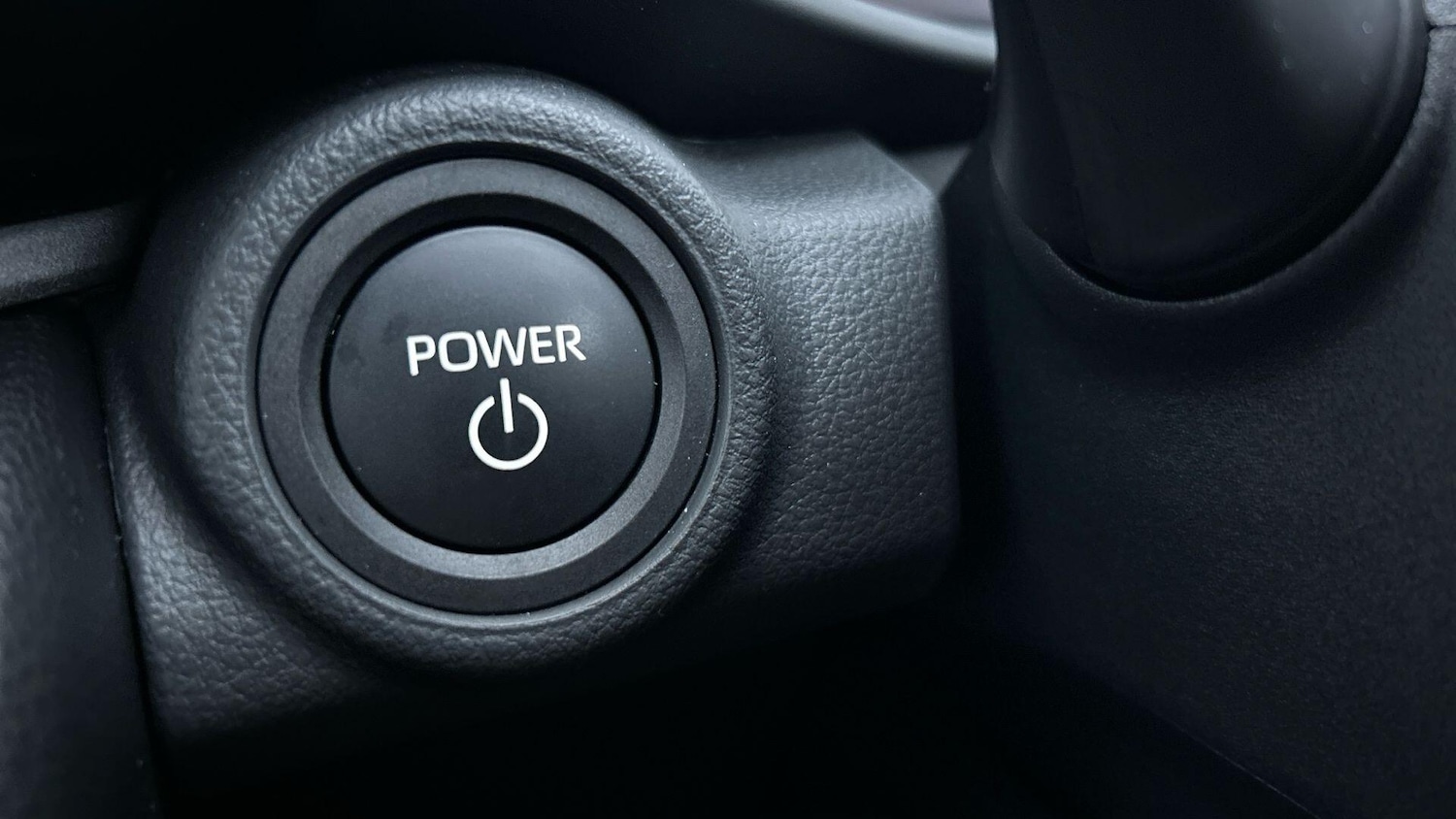 Used Toyota C-HR 2024 for sale - 76825151: Photo 37