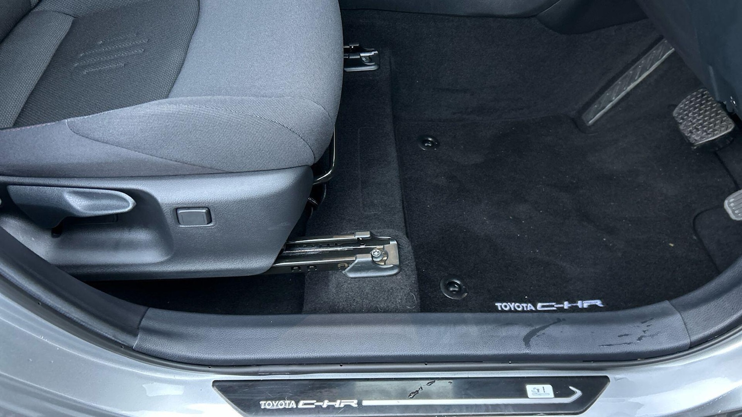 Used Toyota C-HR 2024 for sale - 76825151: Photo 43