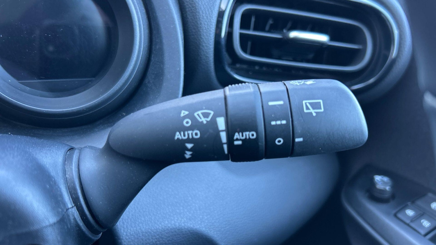 Used Toyota Yaris for sale - 78086166: Photo 38