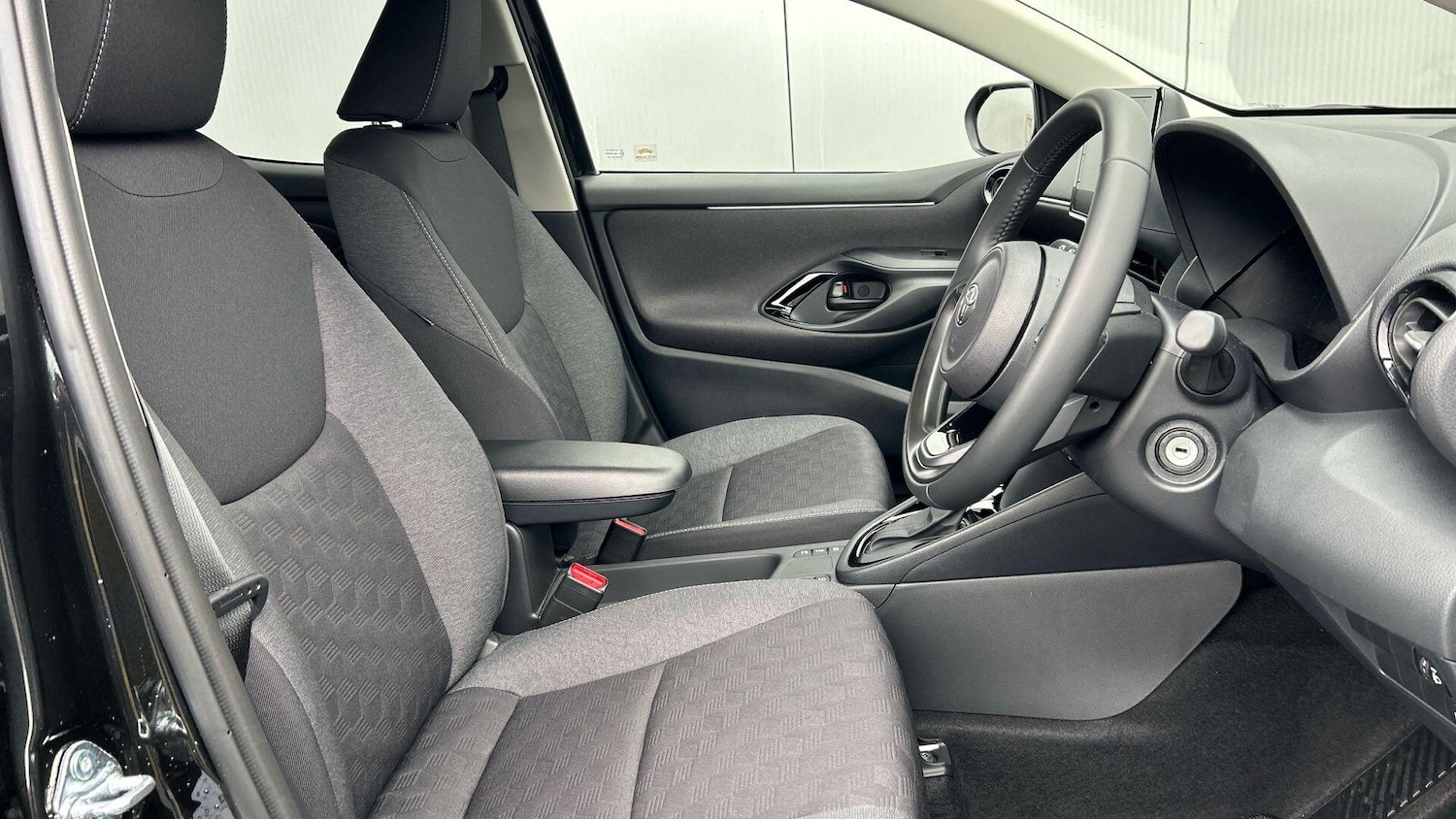 Used Toyota Yaris 2025 for sale - 78204070: Photo 15