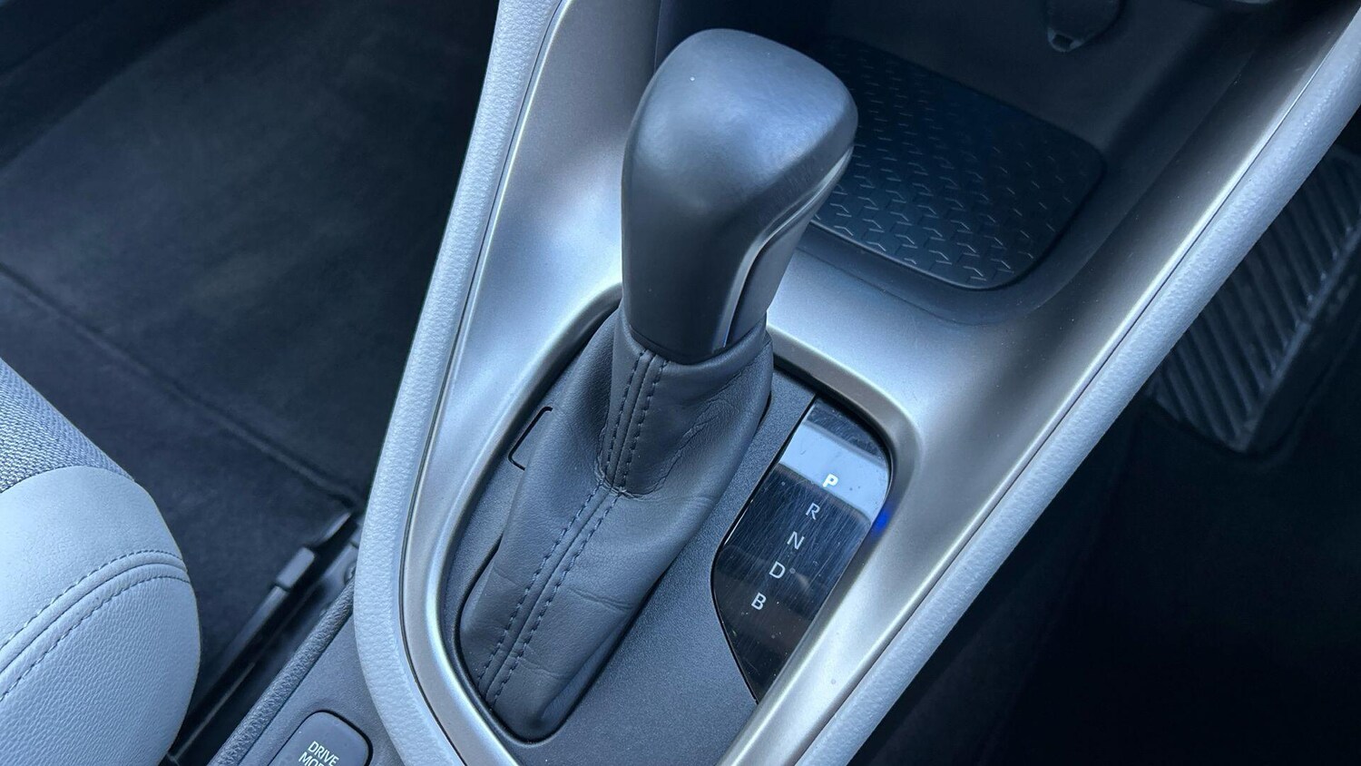 Used Toyota Yaris 2022 for sale - 78171040: Photo 38