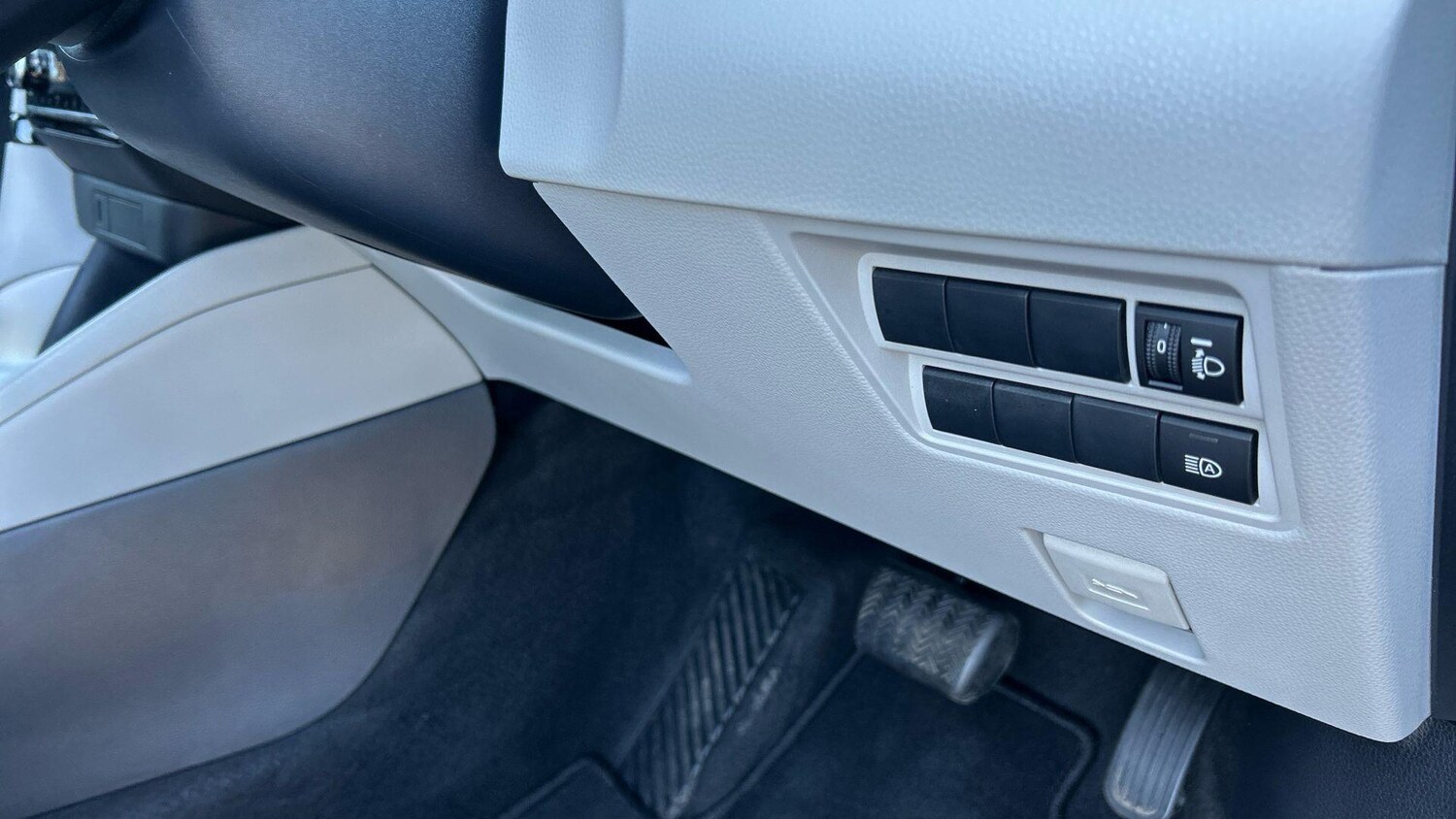 Used Toyota Yaris 2022 for sale - 78171040: Photo 46