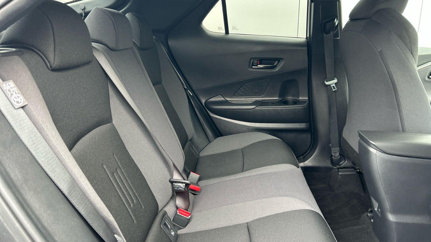 Used Toyota C-HR 2025 for sale - 77683861: Photo 16