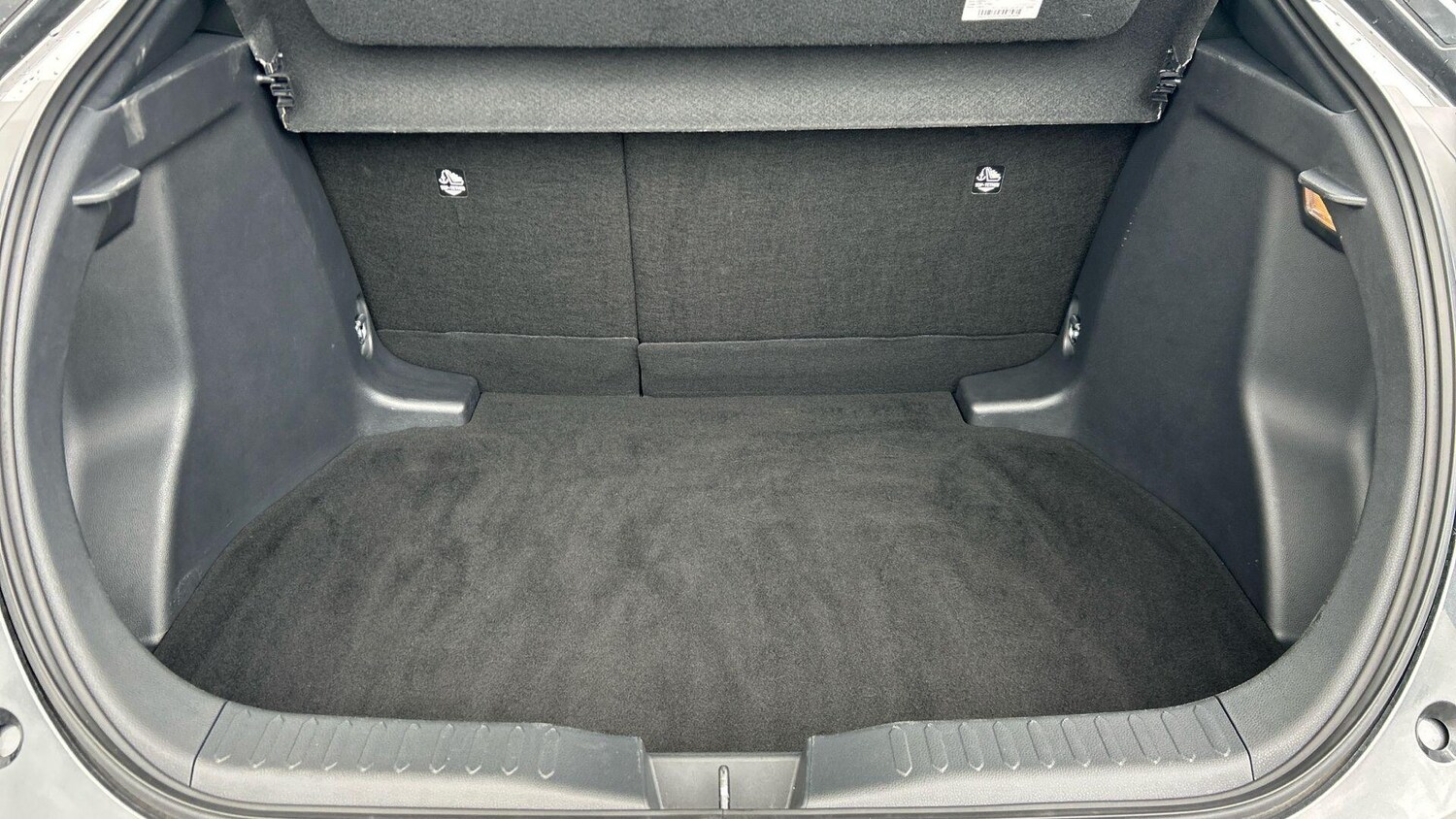 Used Toyota C-HR 2025 for sale - 77683861: Photo 18