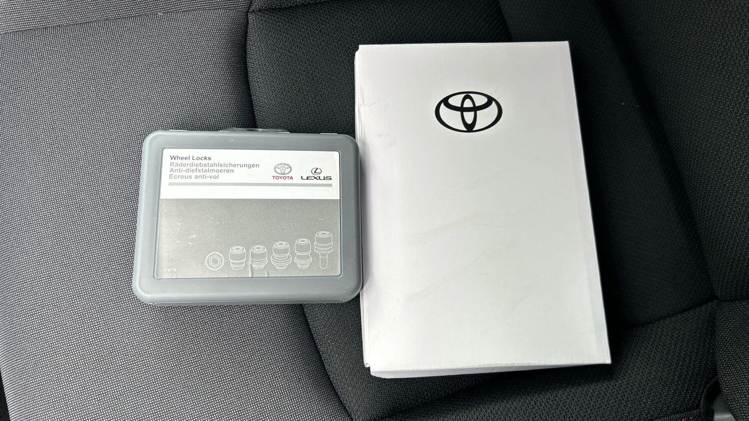 Used Toyota C-HR 2025 for sale - 77683861: Photo 46