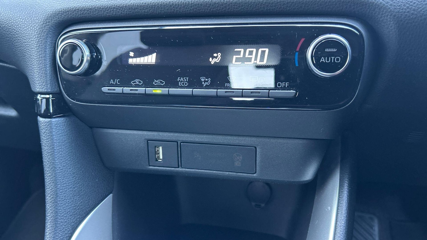 Used Toyota Yaris 2023 for sale - 78100437: Photo 30