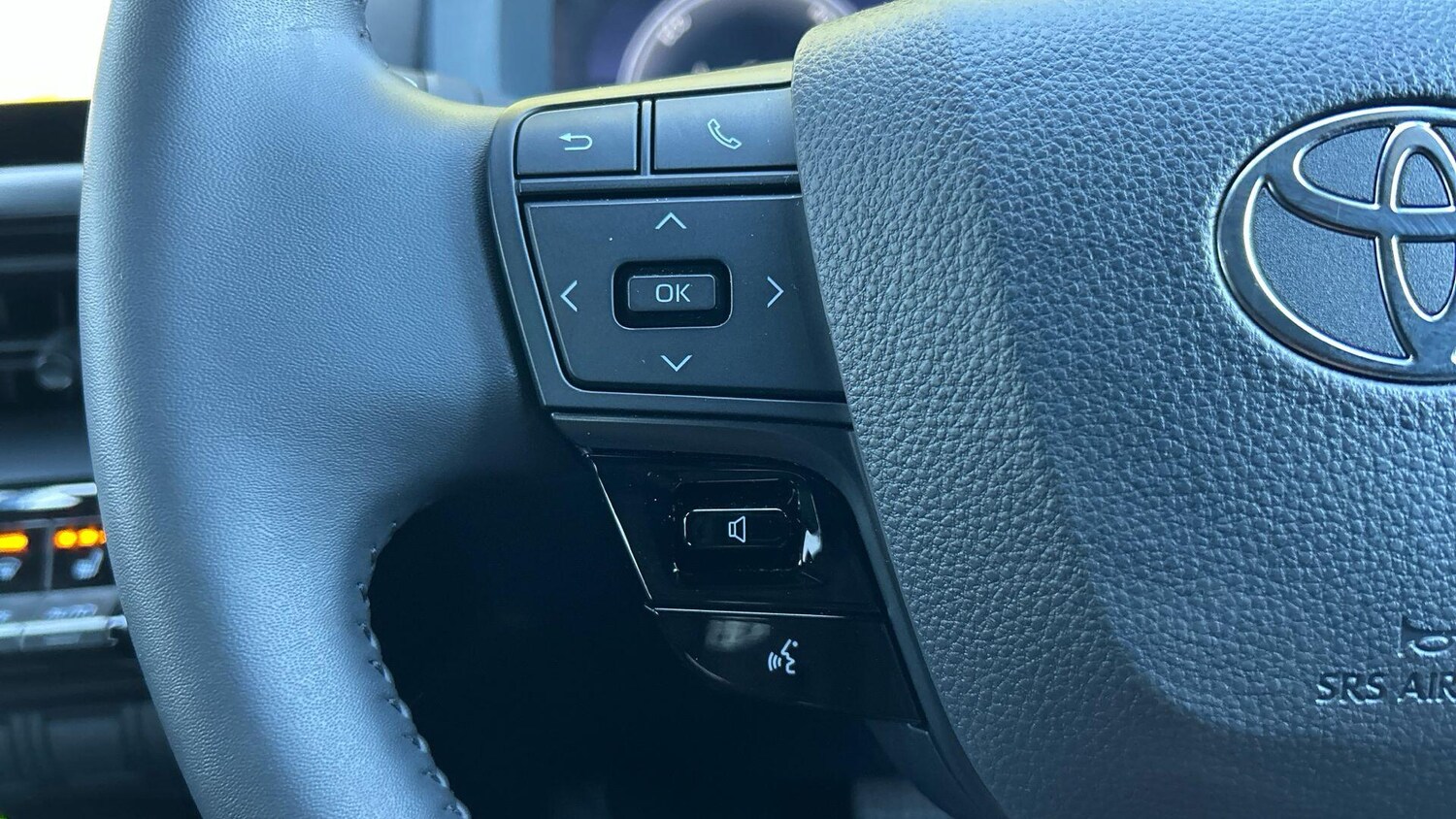 Used Toyota C-HR 2024 for sale - 76122707: Photo 33