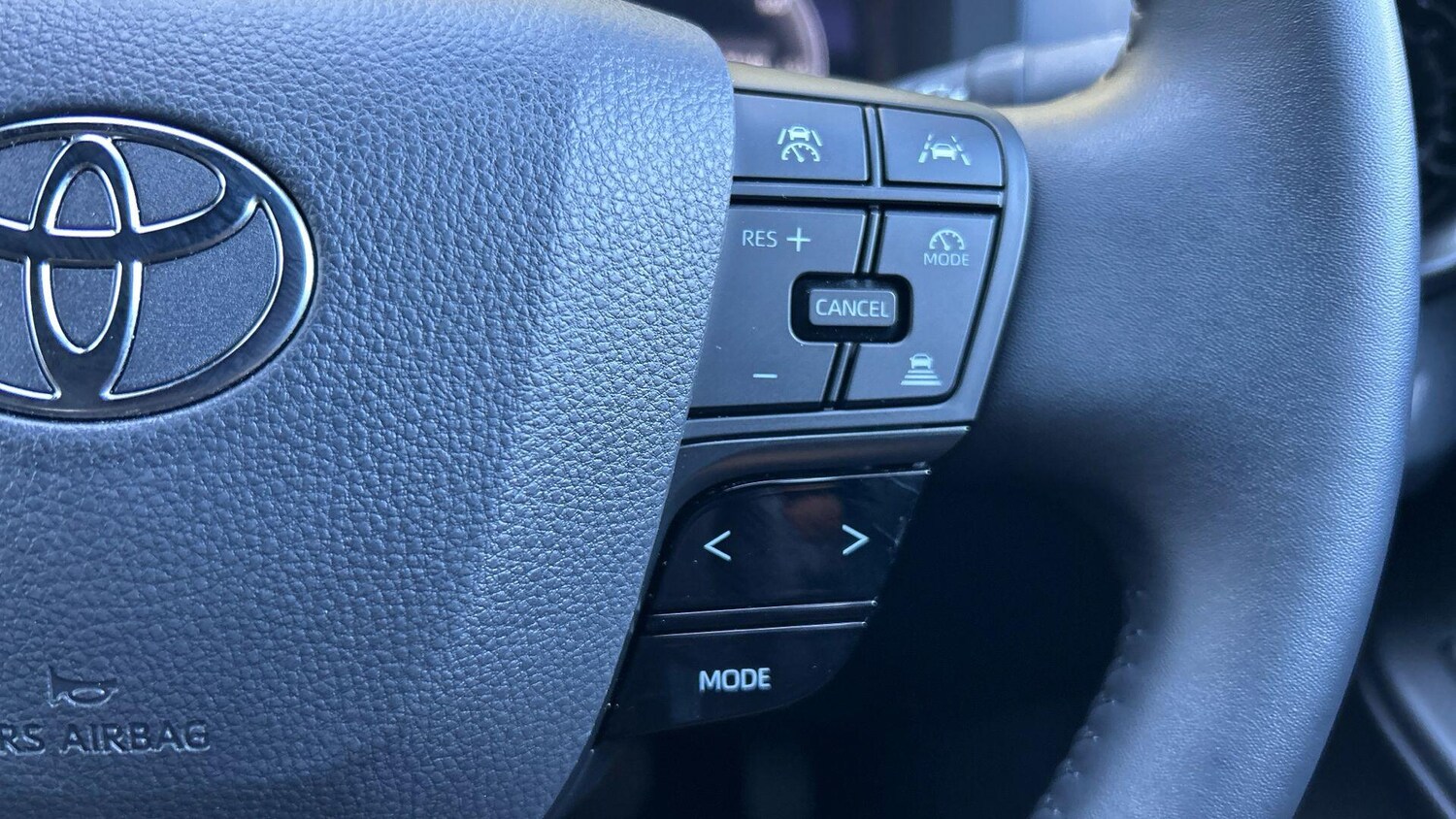 Used Toyota C-HR 2024 for sale - 76122707: Photo 34