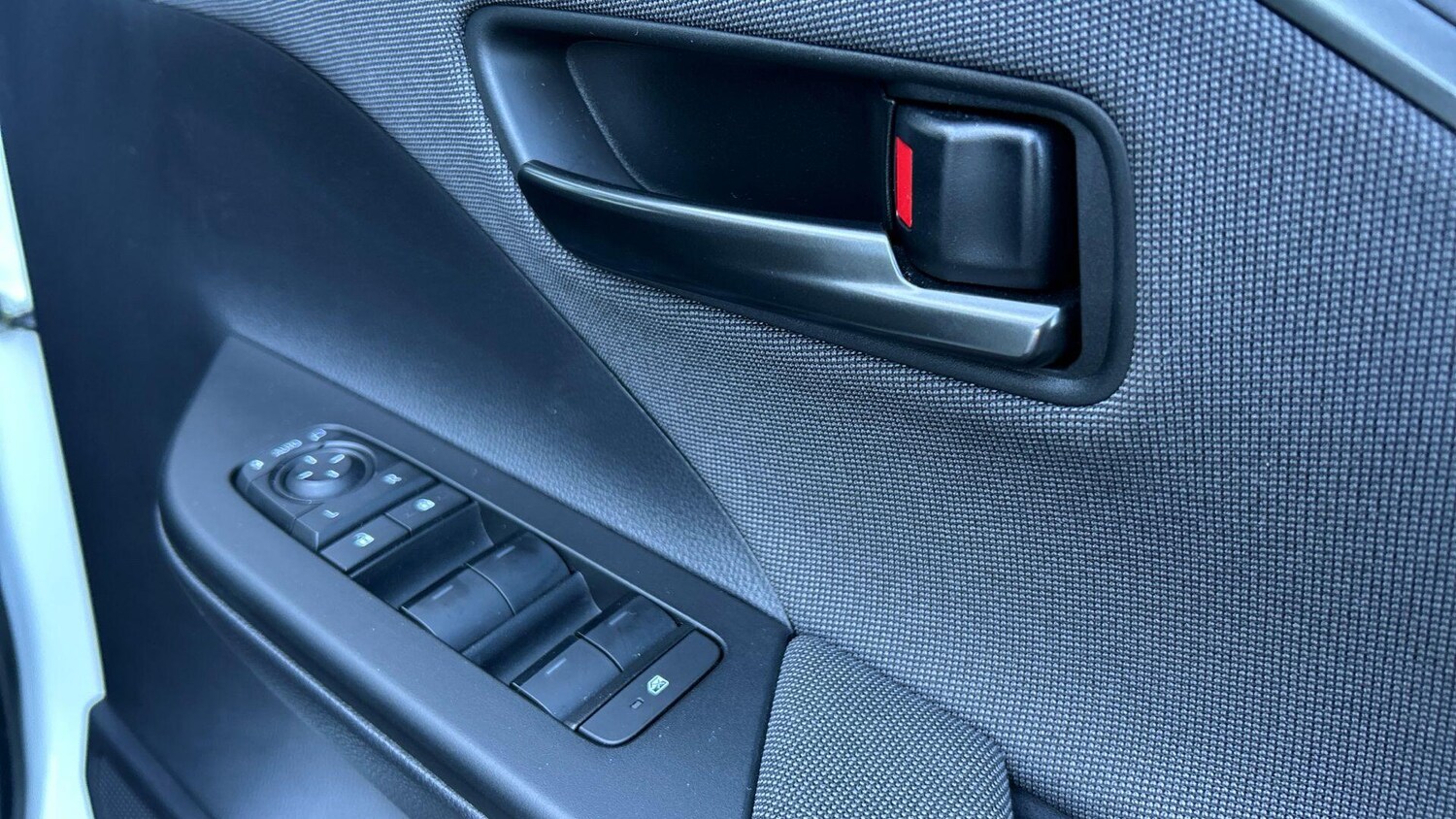 Used Toyota C-HR 2024 for sale - 76122707: Photo 37