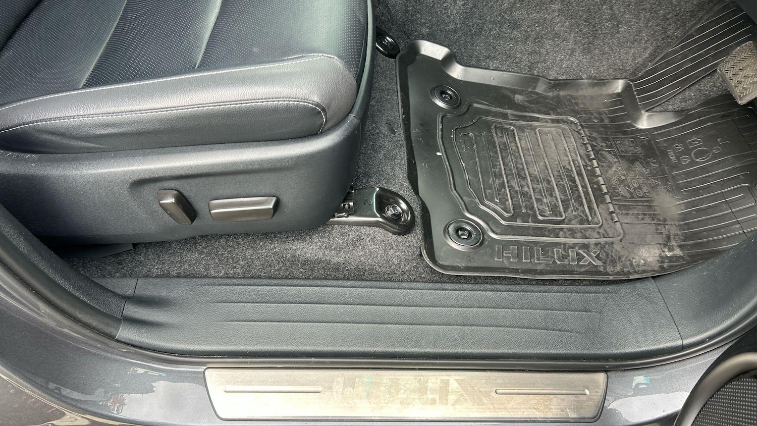 Used Toyota Hilux 2025 for sale - 76700967: Photo 36