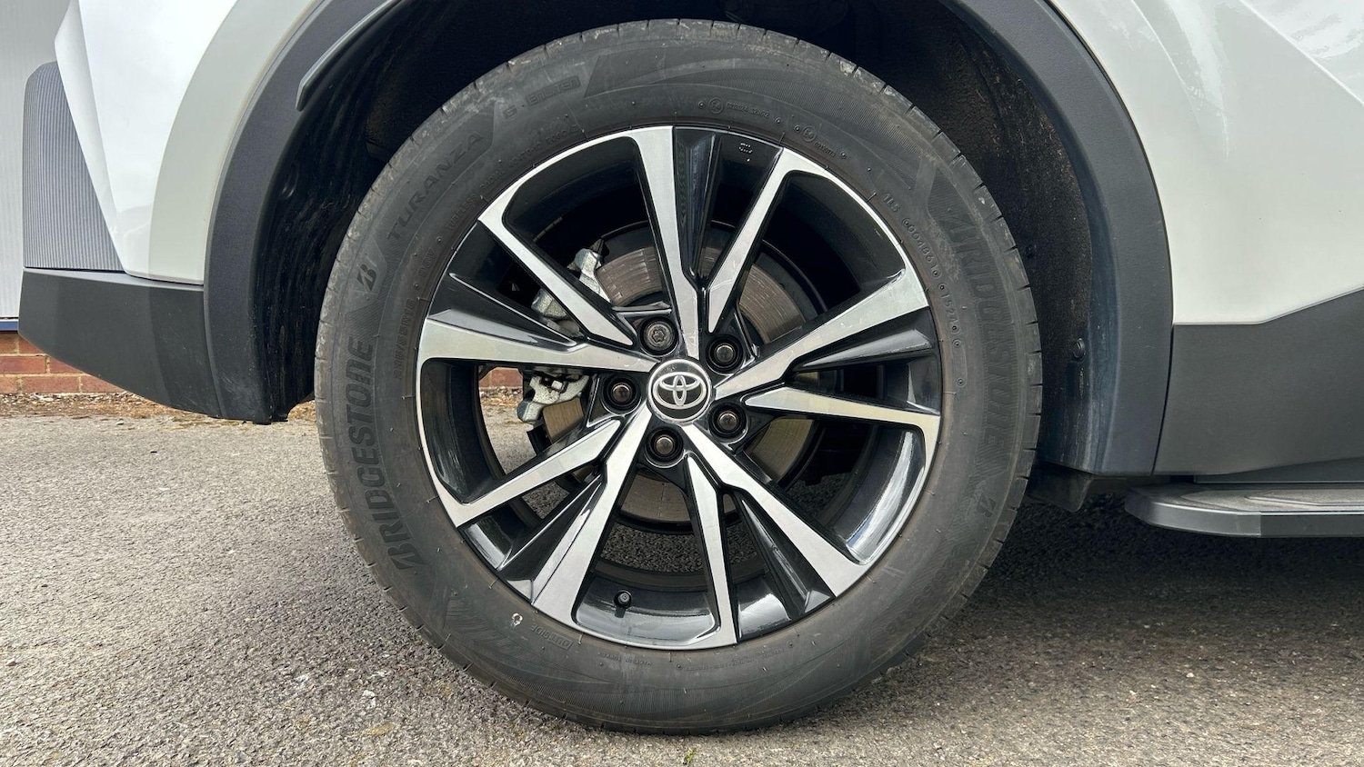 Used Toyota C-HR 2024 for sale - 76926411: Photo 19