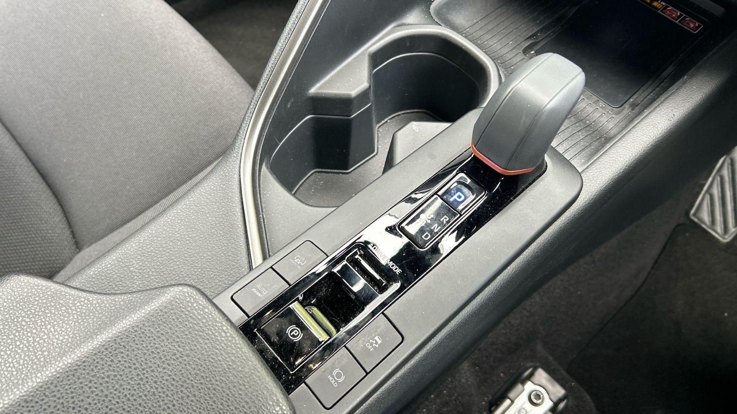 Used Toyota C-HR 2024 for sale - 76926411: Photo 33