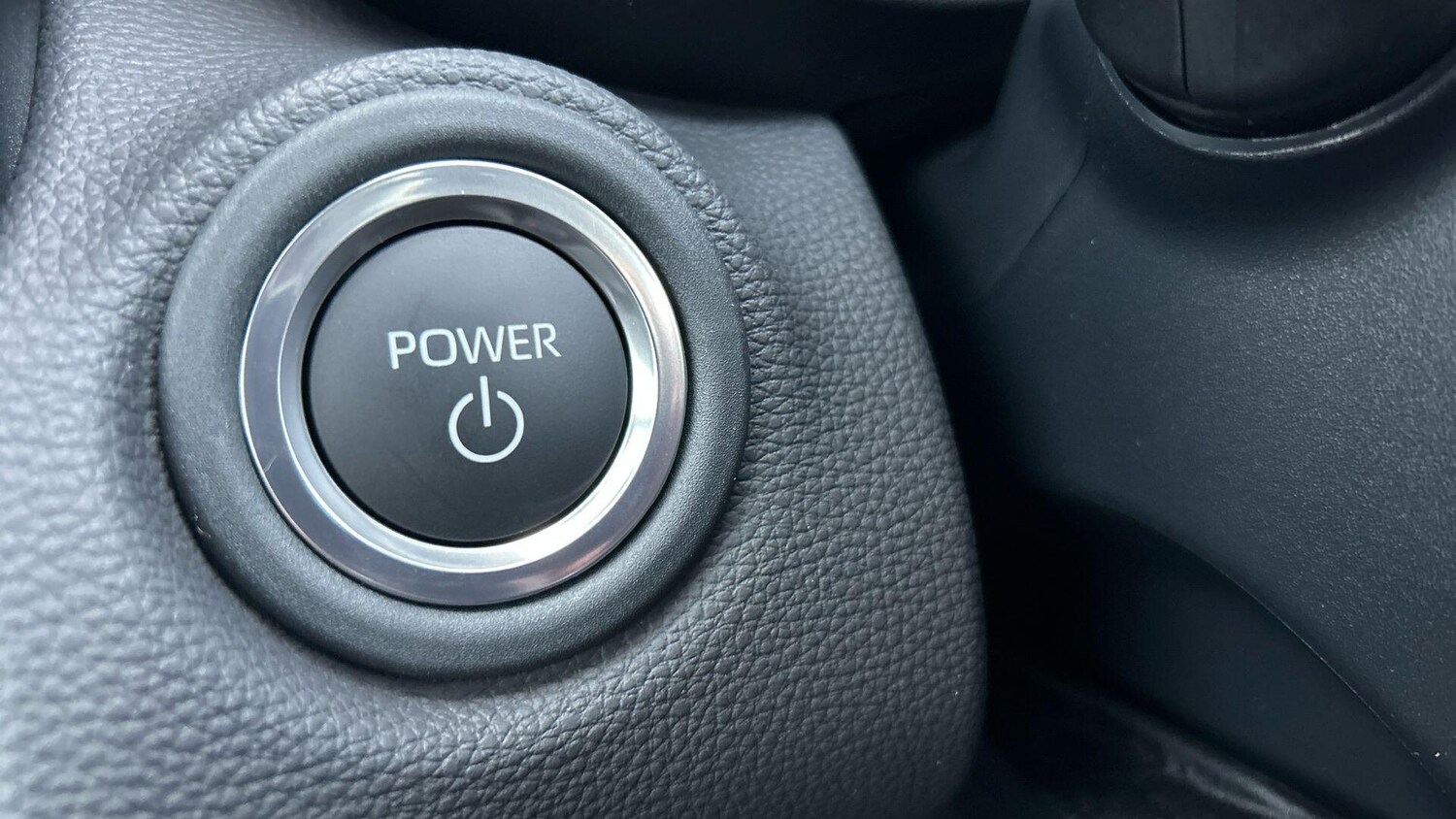 Used Toyota Yaris Cross 2025 for sale - 77537856: Photo 32