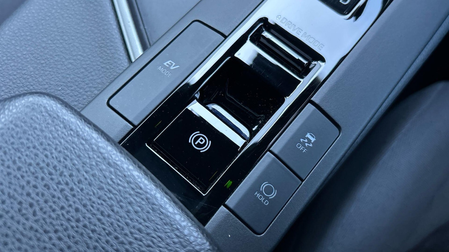 Used Toyota C-HR 2024 for sale - 77768003: Photo 34