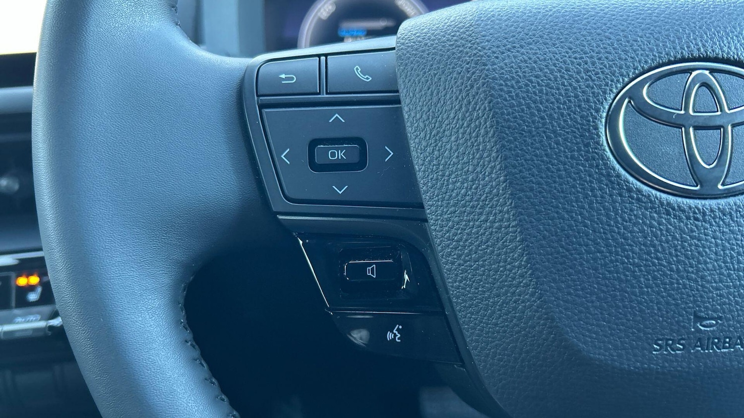 Used Toyota C-HR 2024 for sale - 77768003: Photo 39