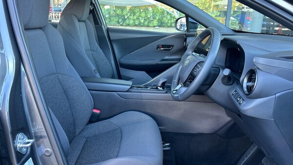 Used Toyota C-HR 2024 for sale - 76042209: Photo 17