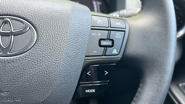 Used Toyota C-HR 2024 for sale - 76042209: Photo 34
