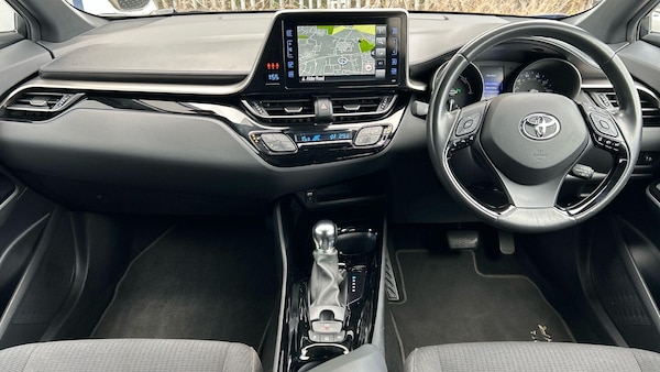 Used Toyota C-HR 2019 for sale - 76227900: Photo 11