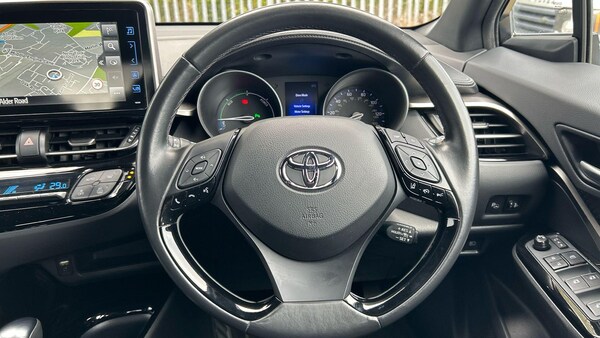 Used Toyota C-HR 2019 for sale - 76227900: Photo 14