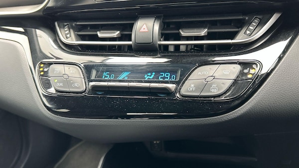 Used Toyota C-HR 2019 for sale - 76227900: Photo 30