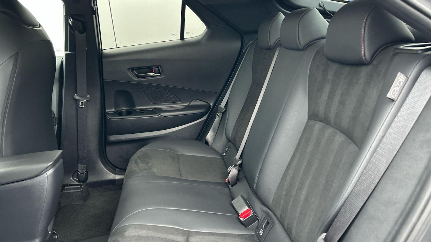 Used Toyota C-HR 2024 for sale - 77439798: Photo 17