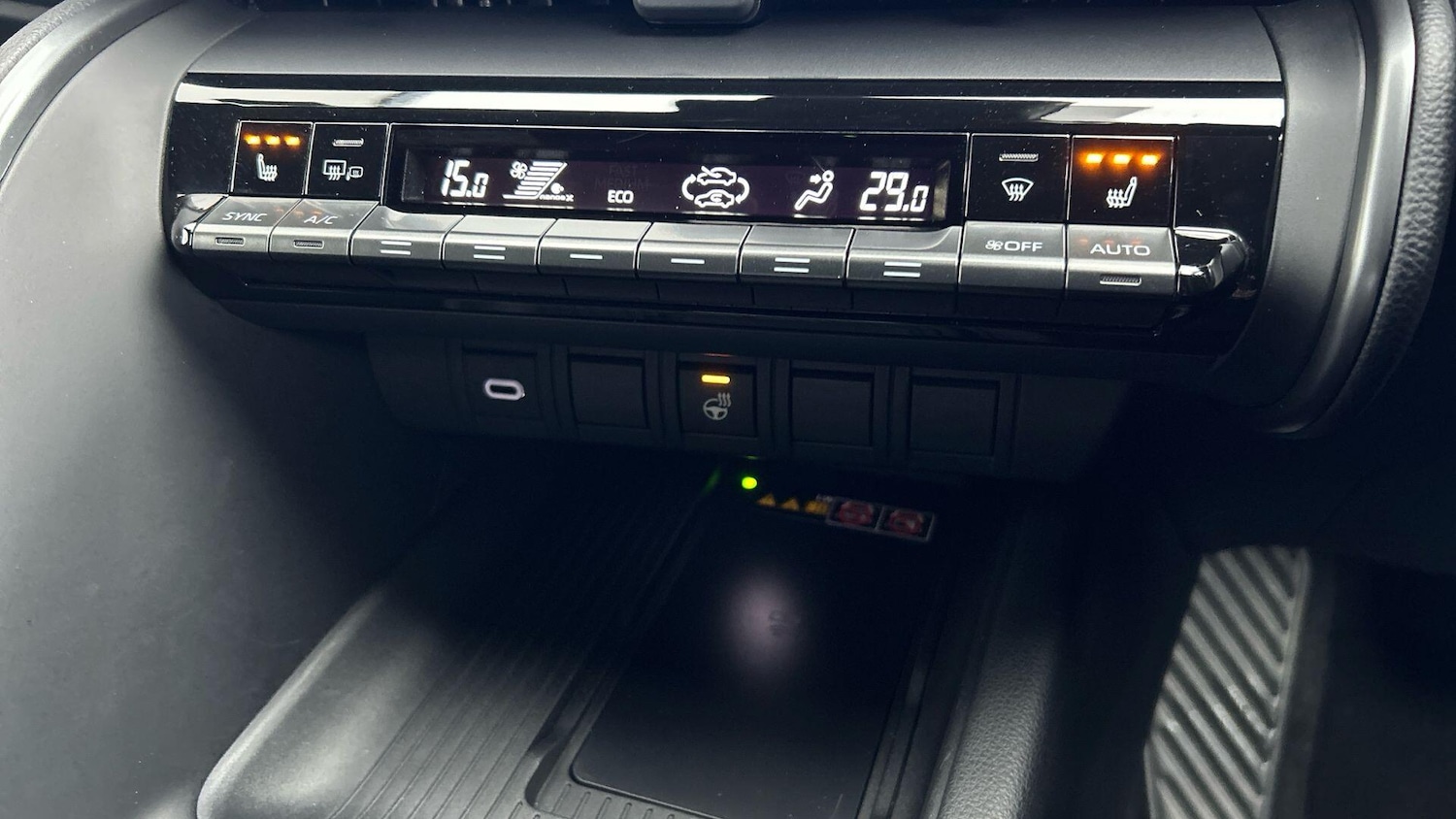 Used Toyota C-HR 2024 for sale - 77439798: Photo 30