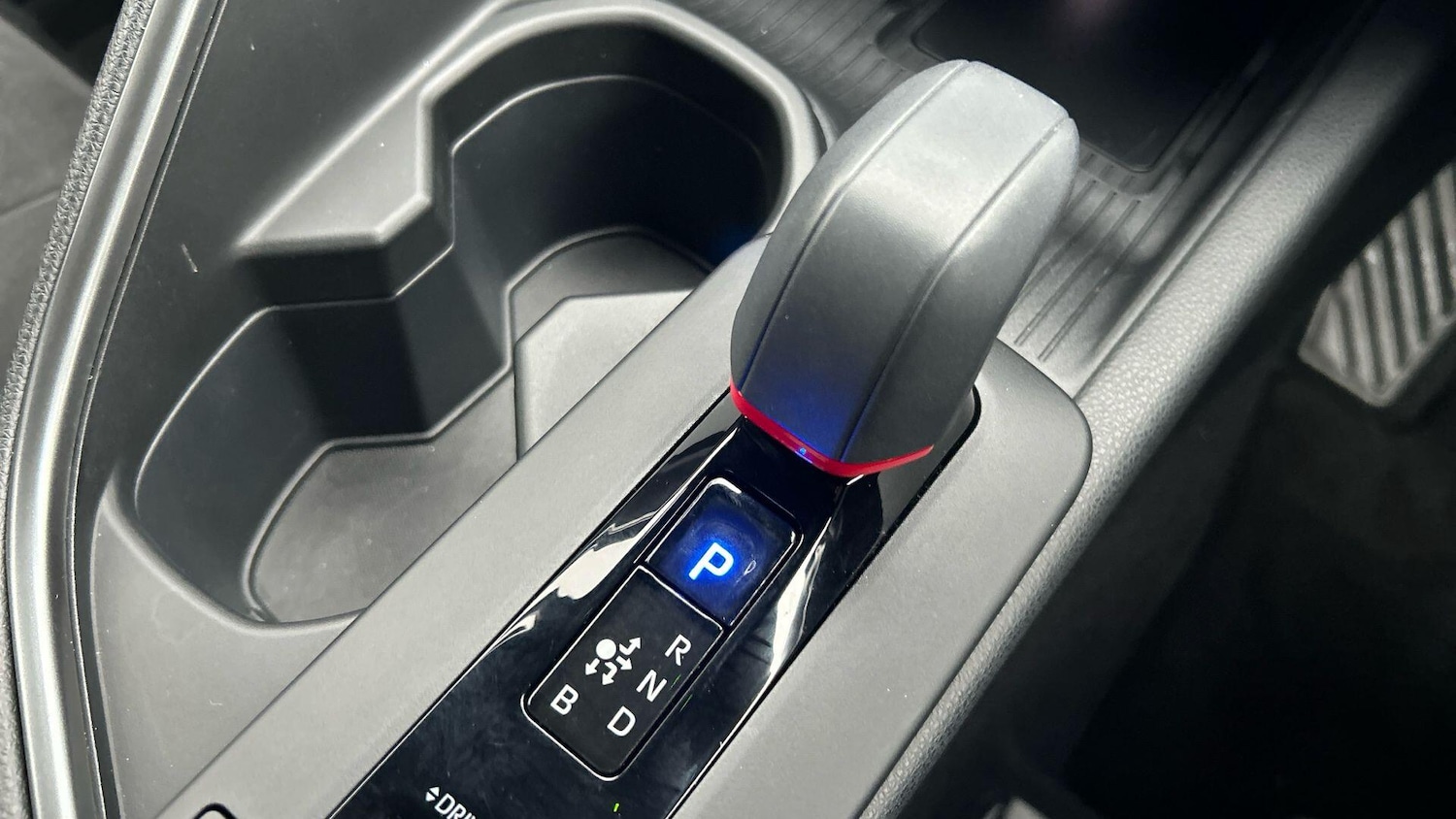 Used Toyota C-HR 2024 for sale - 77439798: Photo 32