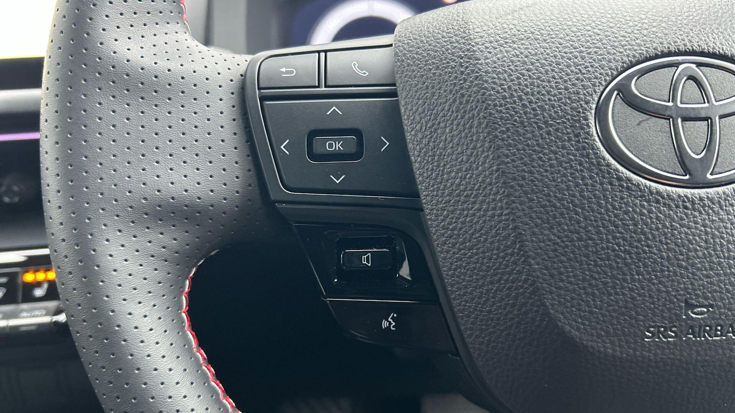 Used Toyota C-HR 2024 for sale - 77439798: Photo 40