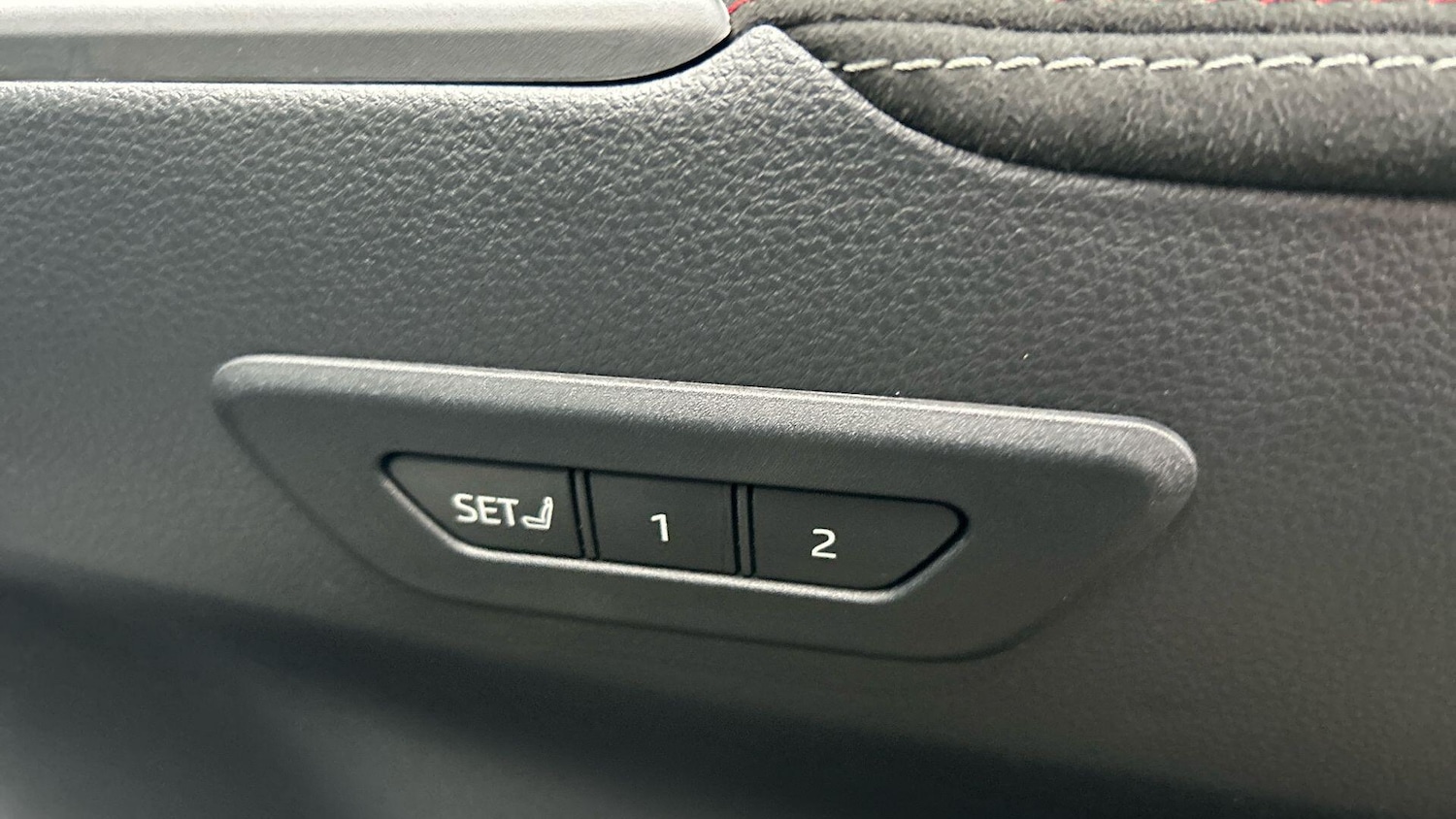 Used Toyota C-HR 2024 for sale - 77439798: Photo 44