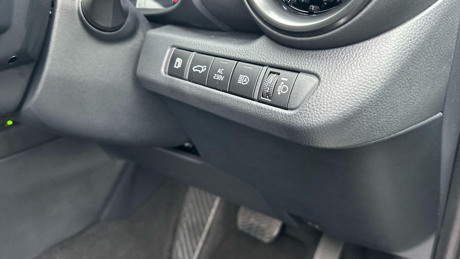 Used Toyota C-HR 2024 for sale - 77439798: Photo 45