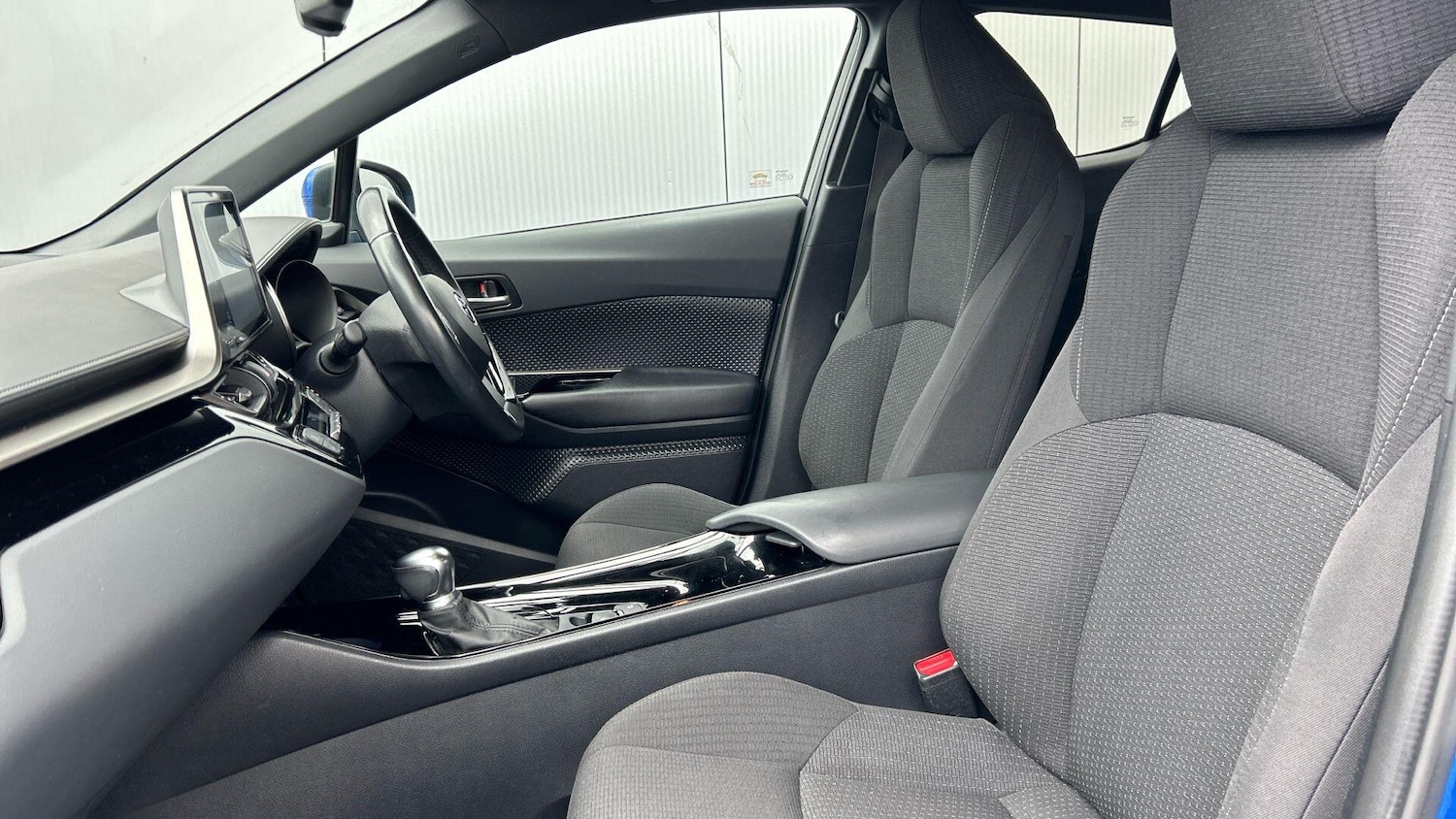 Used Toyota C-HR 2019 for sale - 77710368: Photo 14