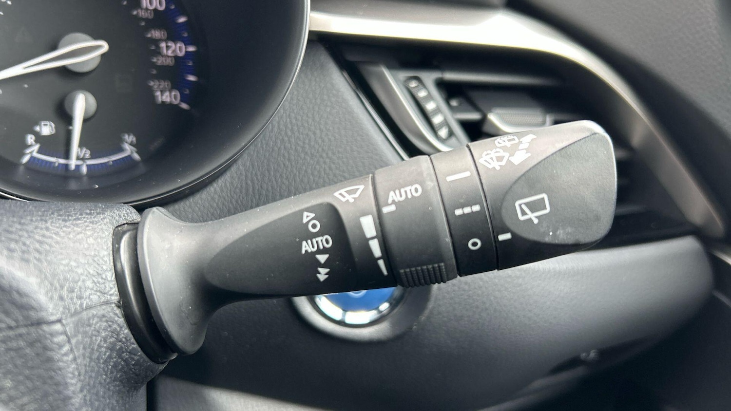 Used Toyota C-HR 2019 for sale - 77710368: Photo 36