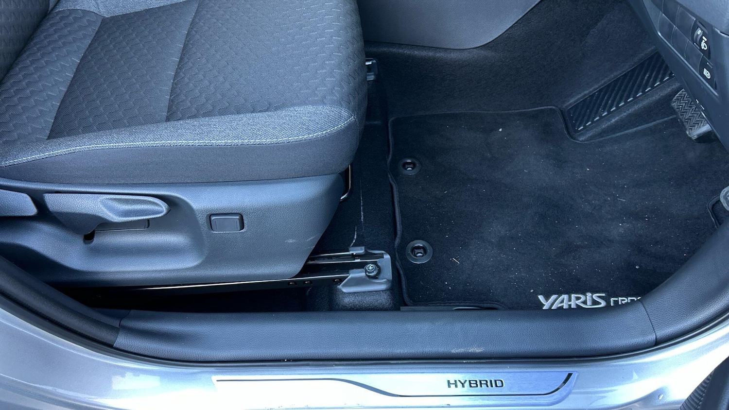 Used Toyota Yaris Cross 2025 for sale - 77253825: Photo 38