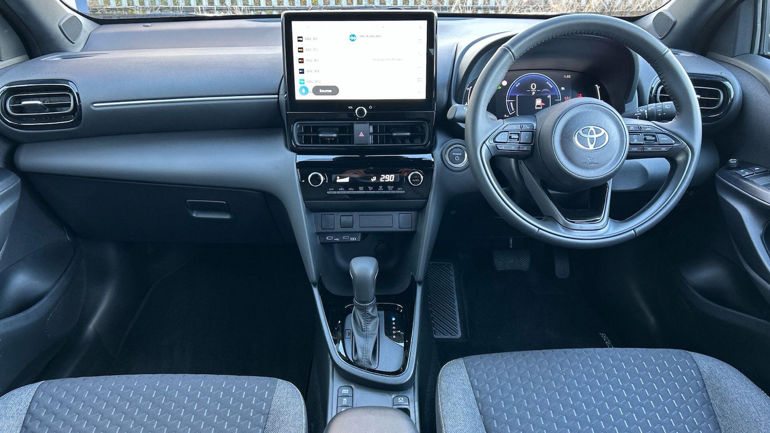 Used Toyota Yaris Cross 2025 for sale - 77253825: Photo 9