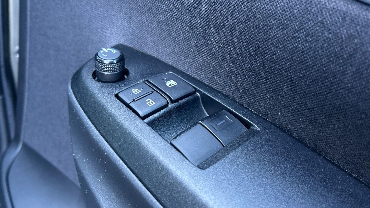 Used Toyota Yaris 2023 for sale - 77939433: Photo 33