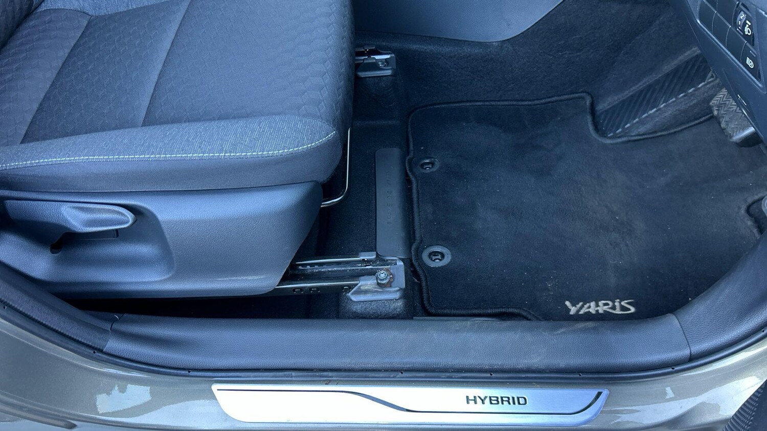 Used Toyota Yaris 2023 for sale - 77939433: Photo 35