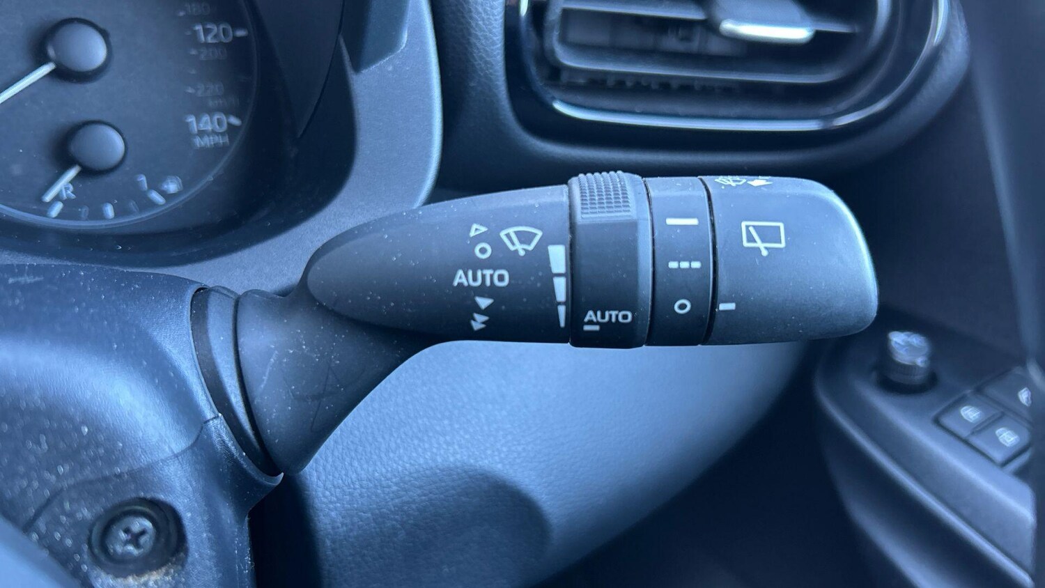 Used Toyota Yaris 2023 for sale - 77939433: Photo 38