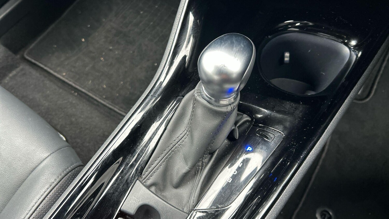 Used Toyota C-HR for sale - 77909726: Photo 31