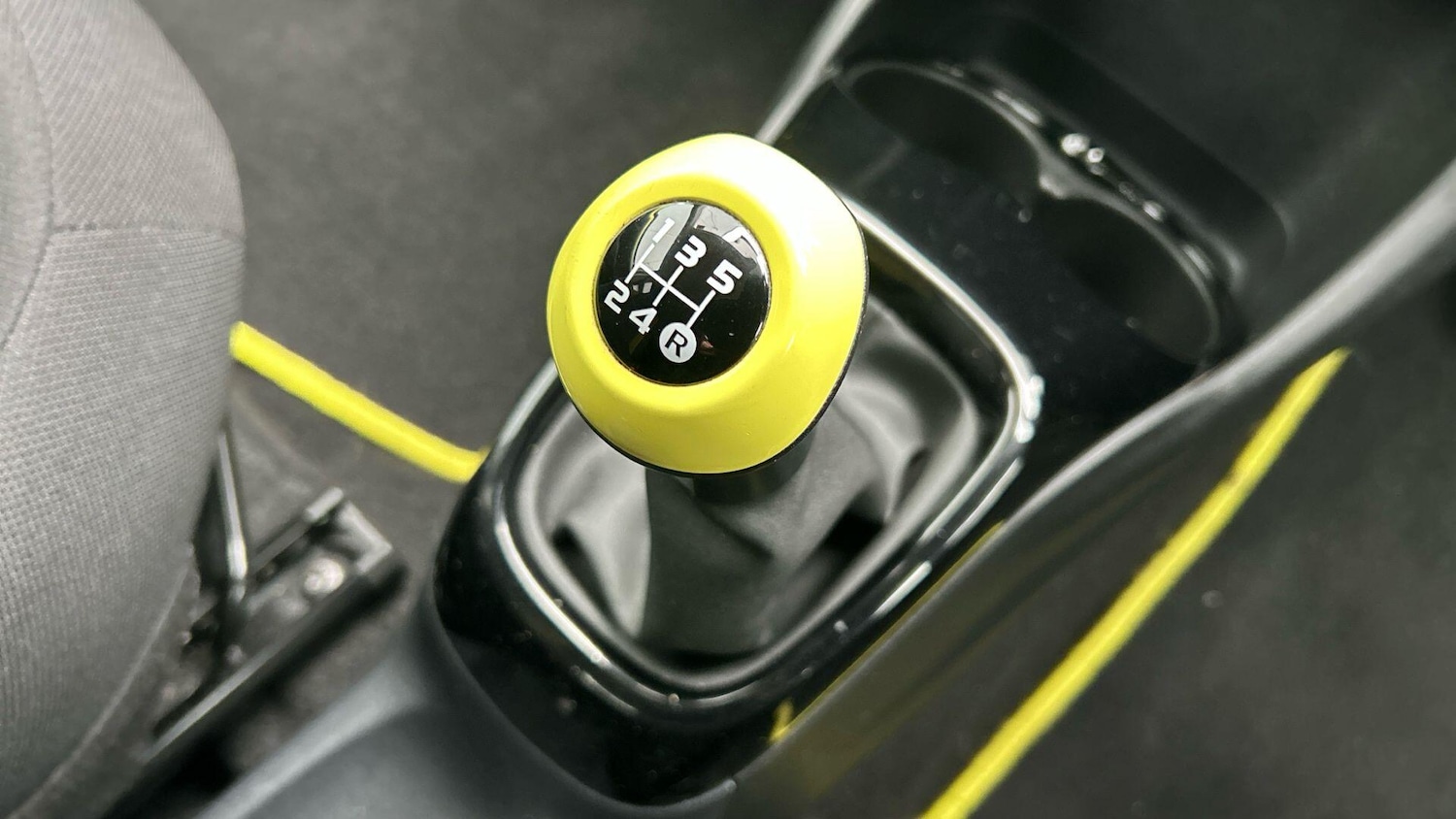 Used Toyota AYGO 2016 for sale - 76657225: Photo 30