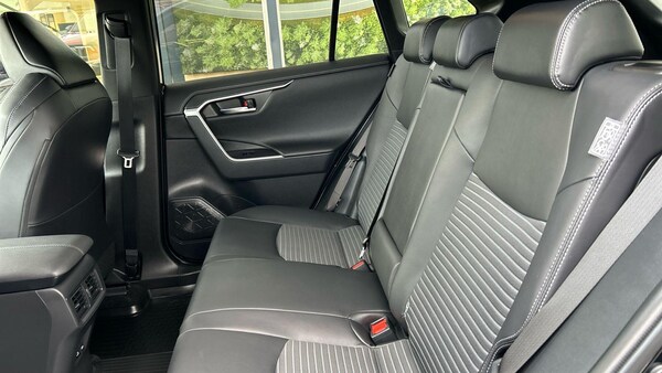 Used Toyota RAV4 2022 for sale - 76020928: Photo 19