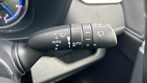 Used Toyota RAV4 2022 for sale - 76020928: Photo 42