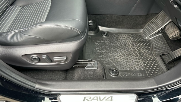 Used Toyota RAV4 2022 for sale - 76020928: Photo 47