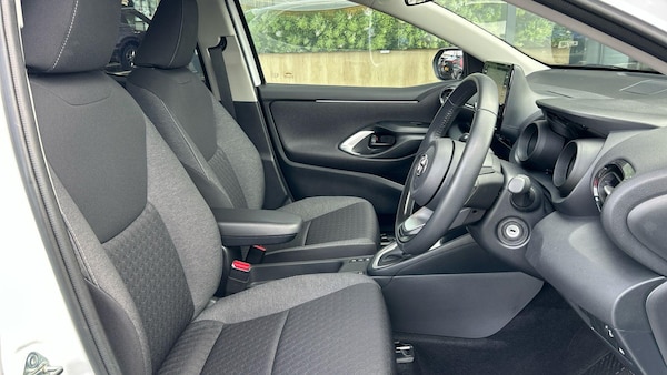 Used Toyota Yaris 2023 for sale - 76200039: Photo 17