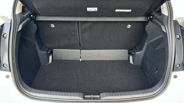 Used Toyota Yaris 2023 for sale - 76200039: Photo 20