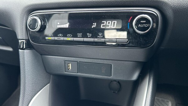 Used Toyota Yaris 2023 for sale - 76200039: Photo 31