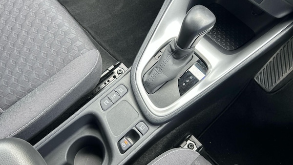 Used Toyota Yaris 2023 for sale - 76200039: Photo 32