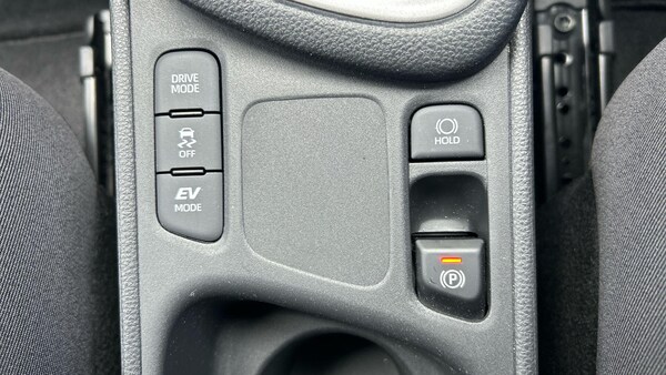 Used Toyota Yaris 2023 for sale - 76200039: Photo 34