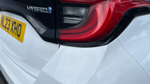 Used Toyota Yaris 2023 for sale - 76200039: Photo 45